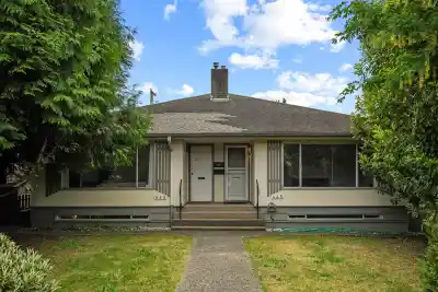443-445 W KEITH ROAD, Vancouver BC V7M 1M2