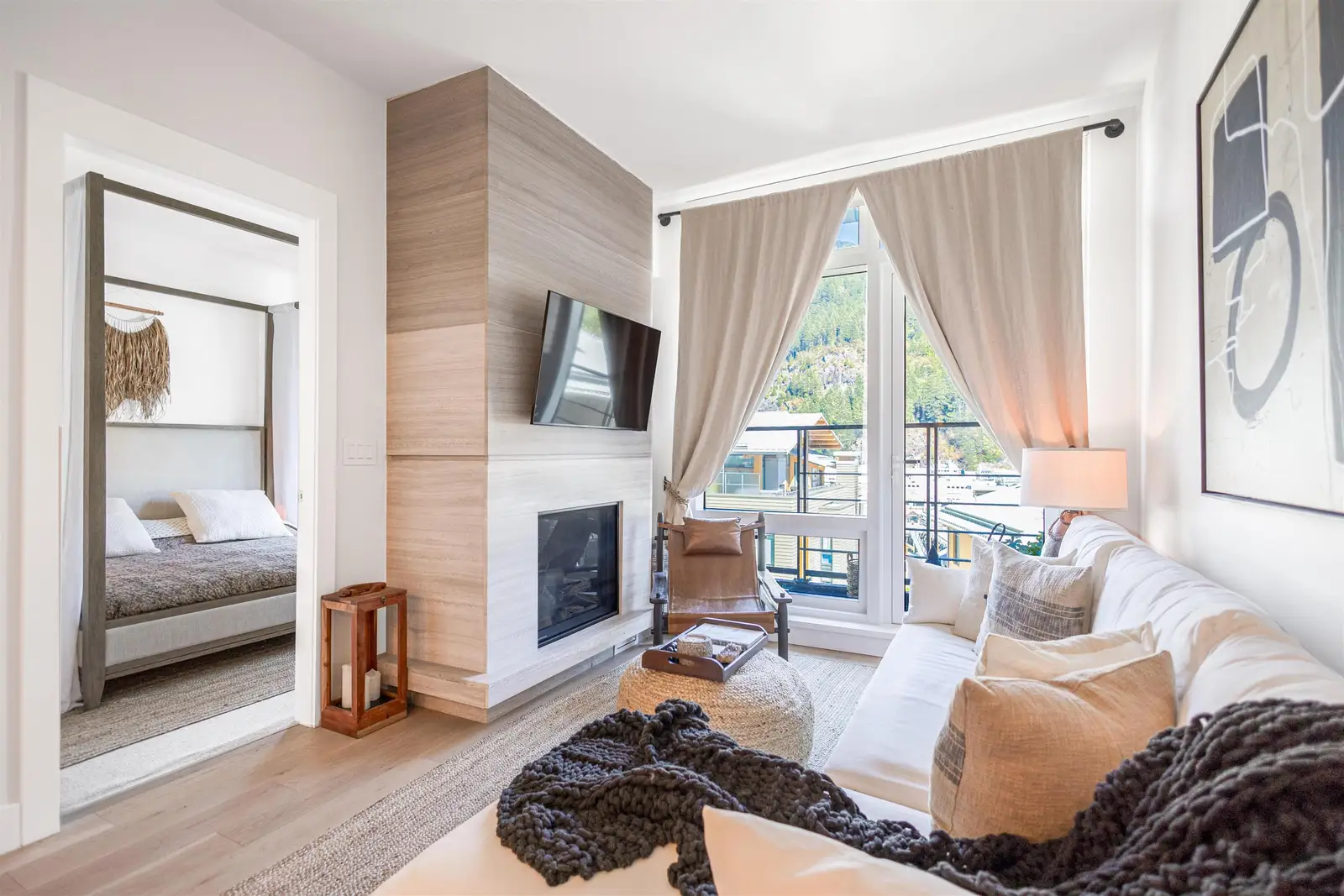 408 6687 NELSON AVENUE, West Vancouver BC V7W 2B2