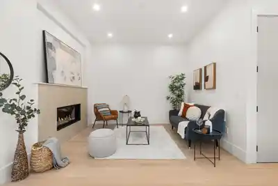 2 1822 E 14TH AVENUE, Vancouver BC V5N 2E2