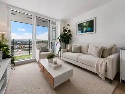 704 1401 HUNTER STREET, North Vancouver BC V7J 0E2
