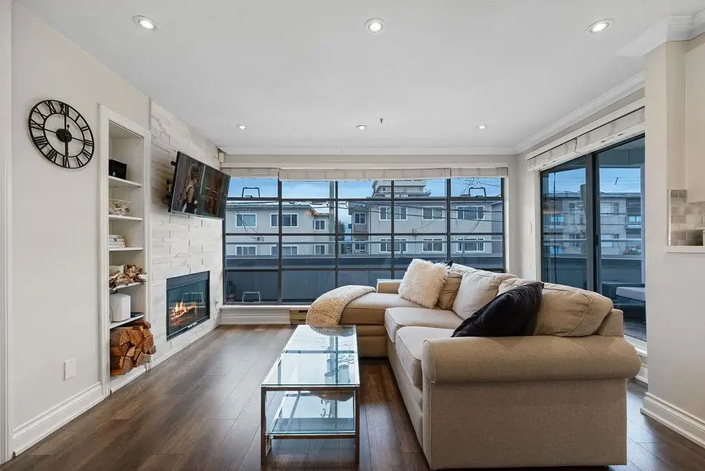 203 2287 W 3RD AVENUE, Vancouver BC V6K 1L5