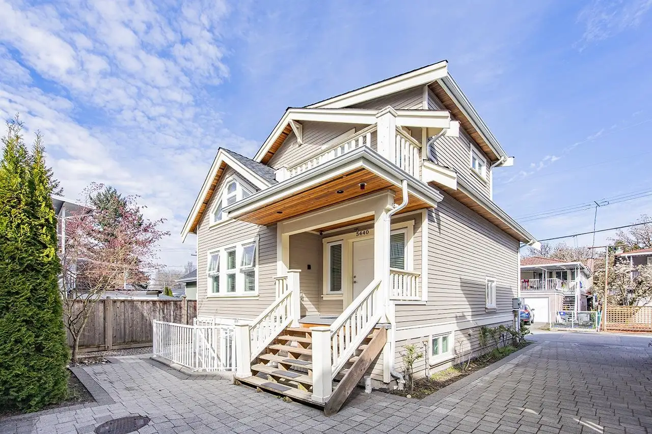 5440 RHODES STREET, Vancouver BC V5R 3N9