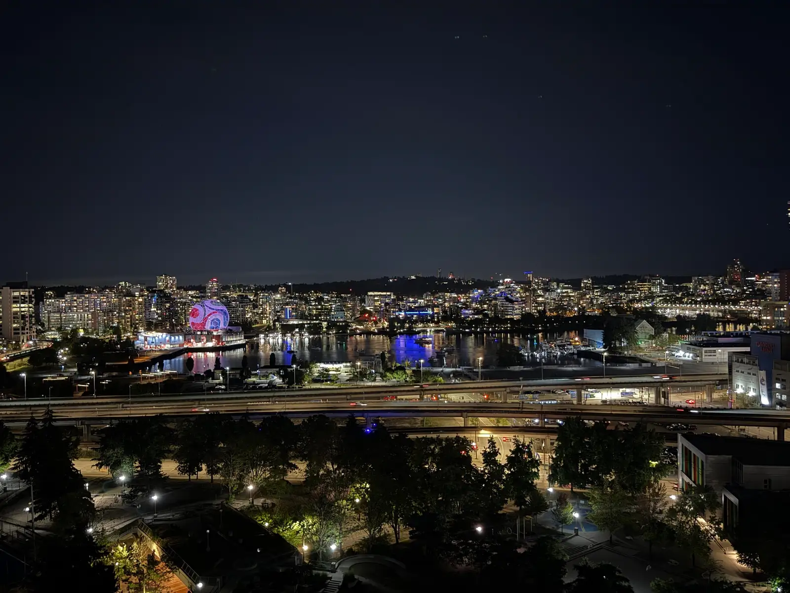 2208 550 TAYLOR STREET, Vancouver BC V6B 1R1