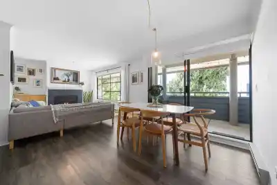 3 2118 EASTERN AVENUE, North Vancouver BC V7L 3G3