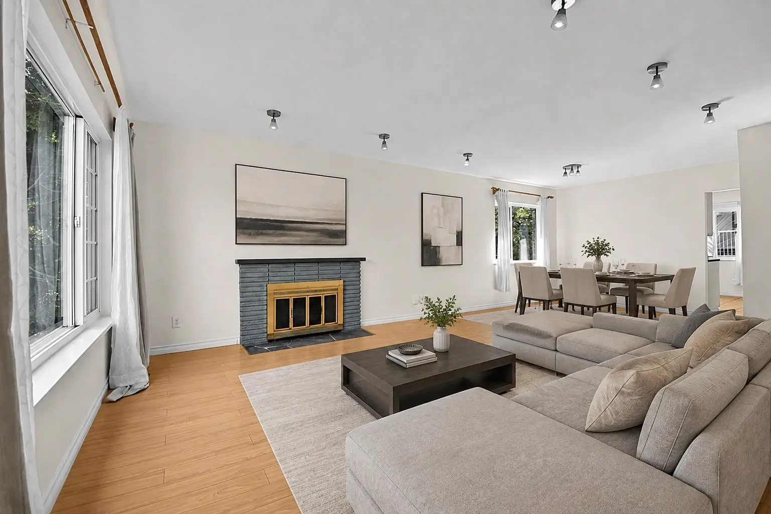 2216 E 41ST AVENUE, Vancouver BC V5P 1L6