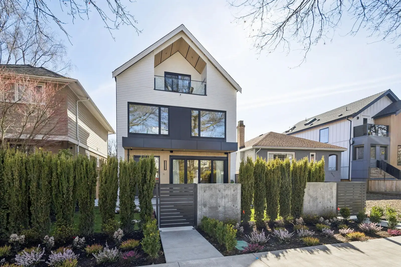 2 3036 W 13TH AVENUE, Vancouver BC V6K 2V2