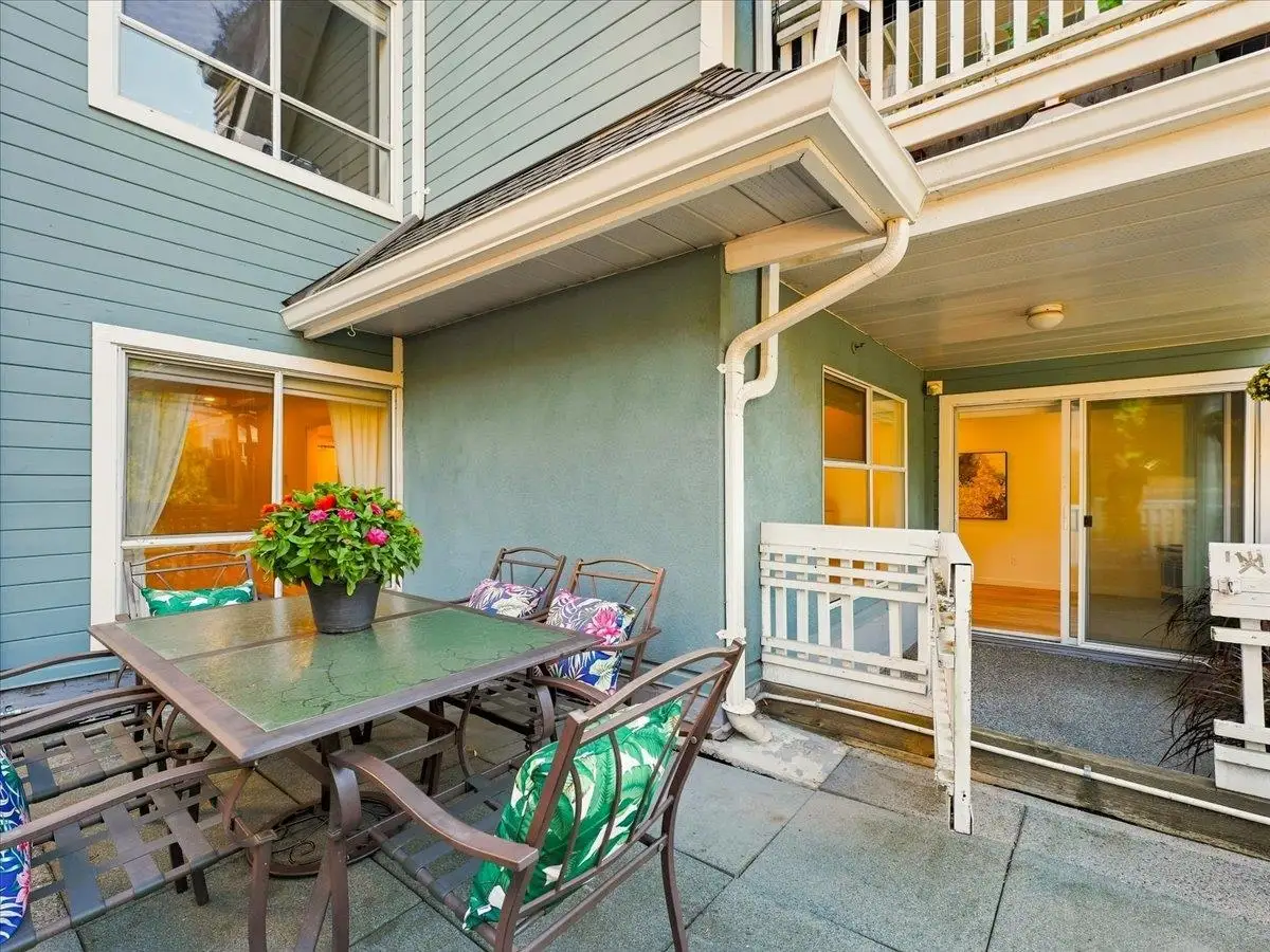203 1729 E GEORGIA STREET, Vancouver BC V5L 2B3