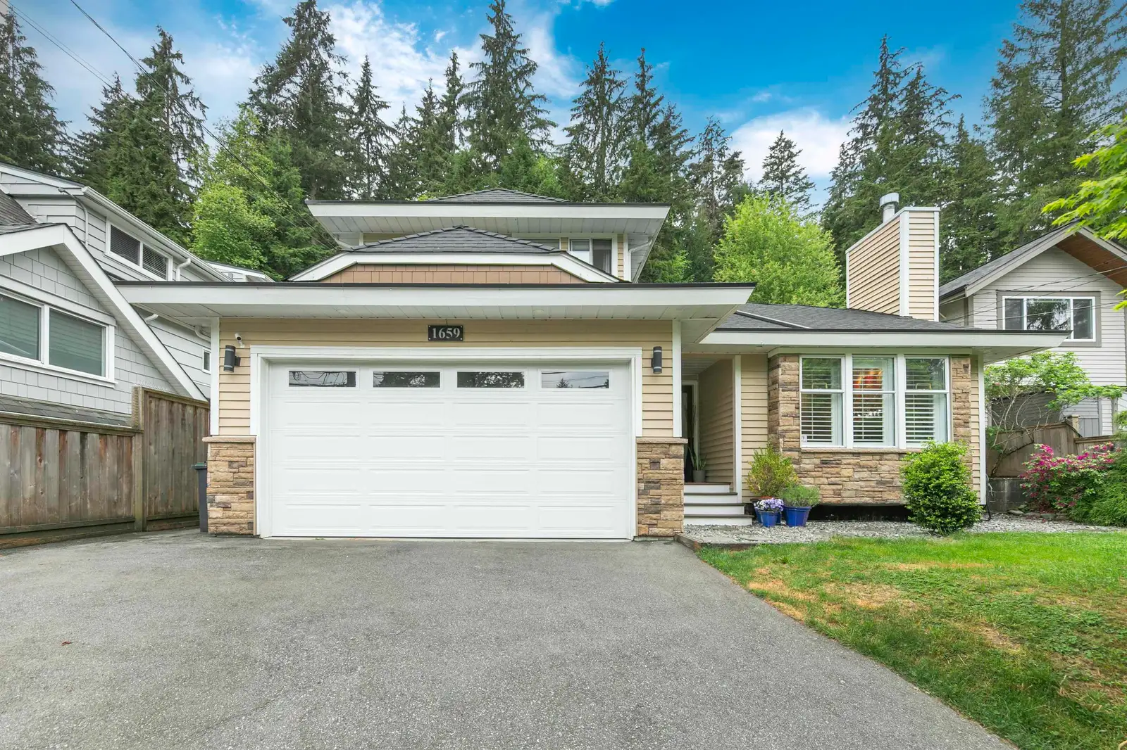 1659 DEEP COVE ROAD, North Vancouver BC V7G 1S4
