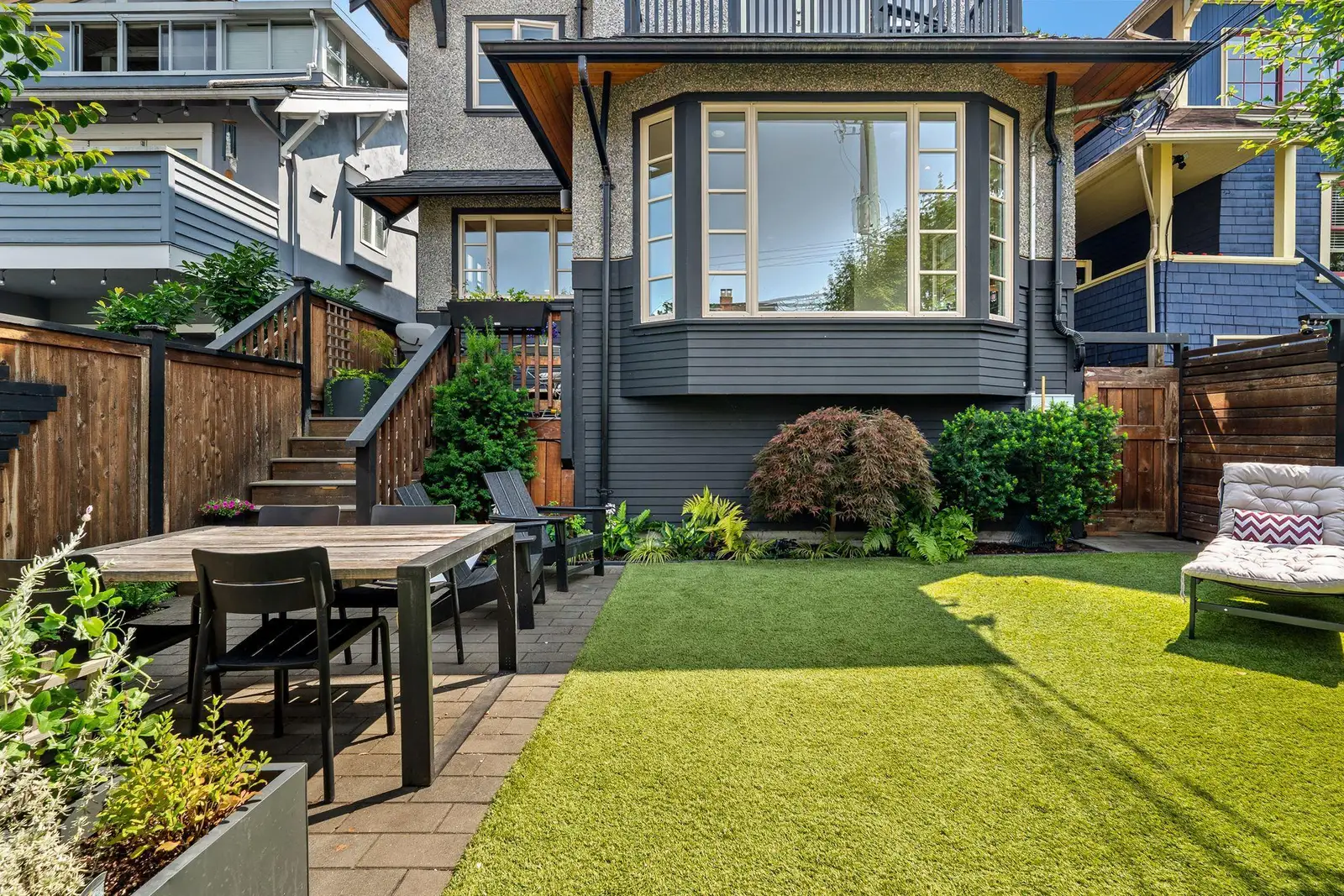 3261 W 2ND AVENUE, Vancouver BC V6K 1K9