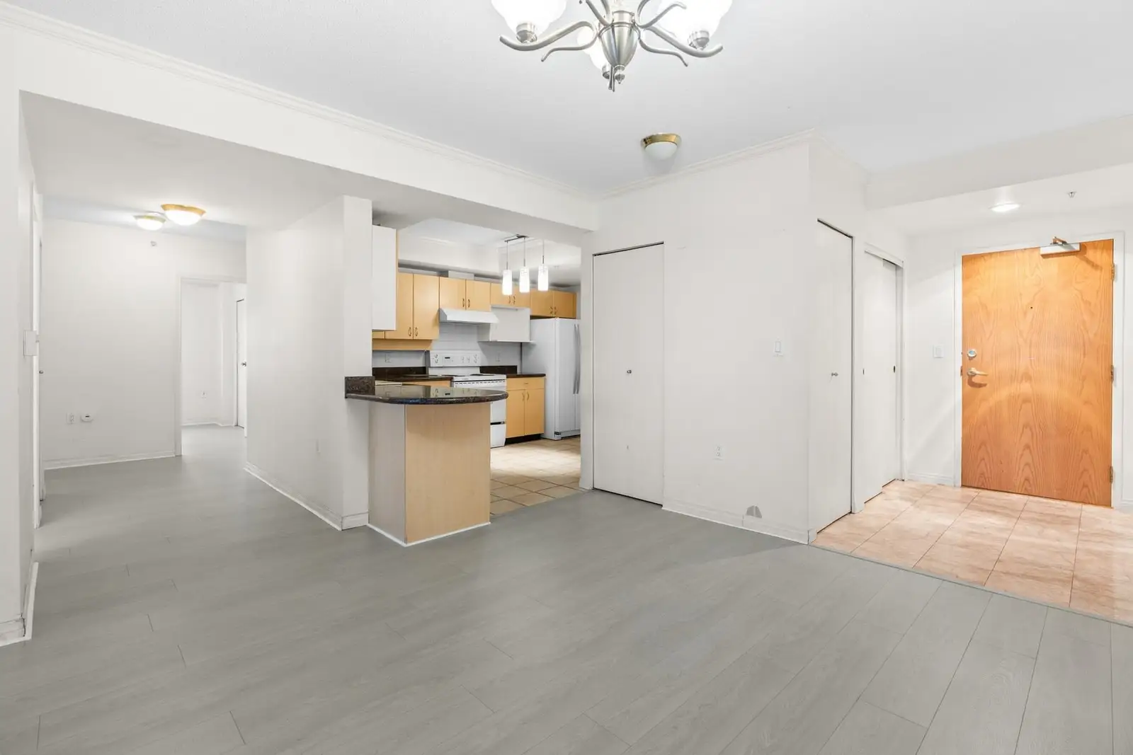 1605 6611 COONEY ROAD, Richmond BC V6Y 4C5