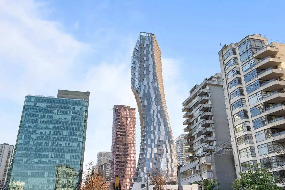 802 1568 ALBERNI STREET, Vancouver BC V6G 0E3
