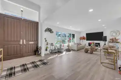 8025 BORDEN STREET, Vancouver BC V5P 3E6