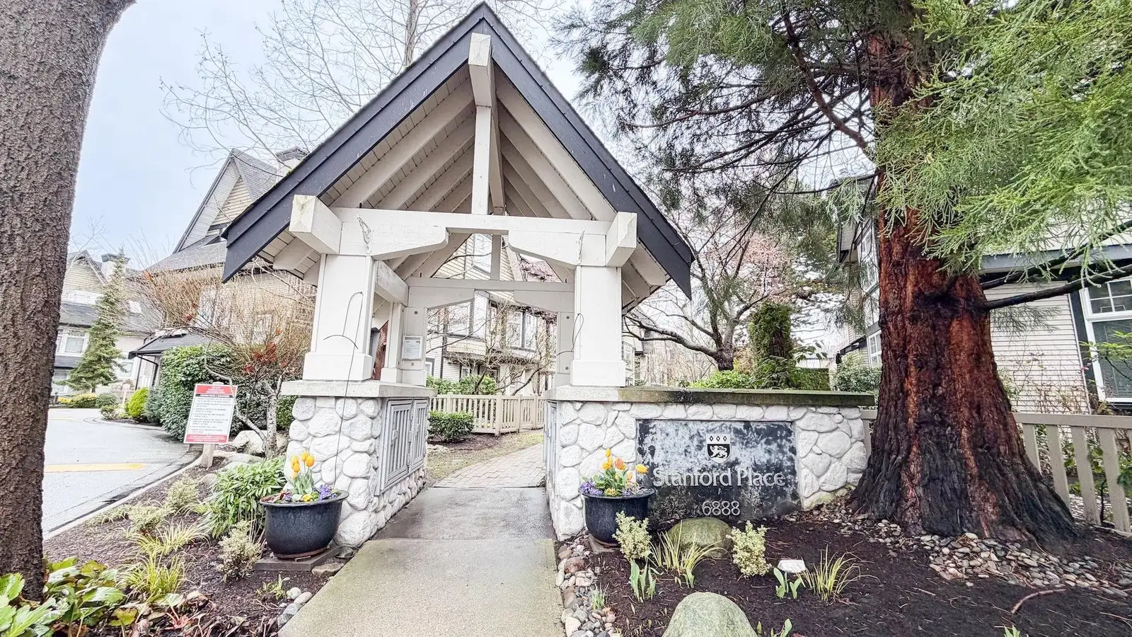 92 6888 ROBSON DRIVE, Richmond BC V7C 5T6