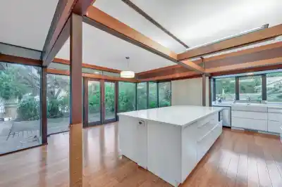 4290 SALISH DRIVE, Vancouver BC V6N 3M6