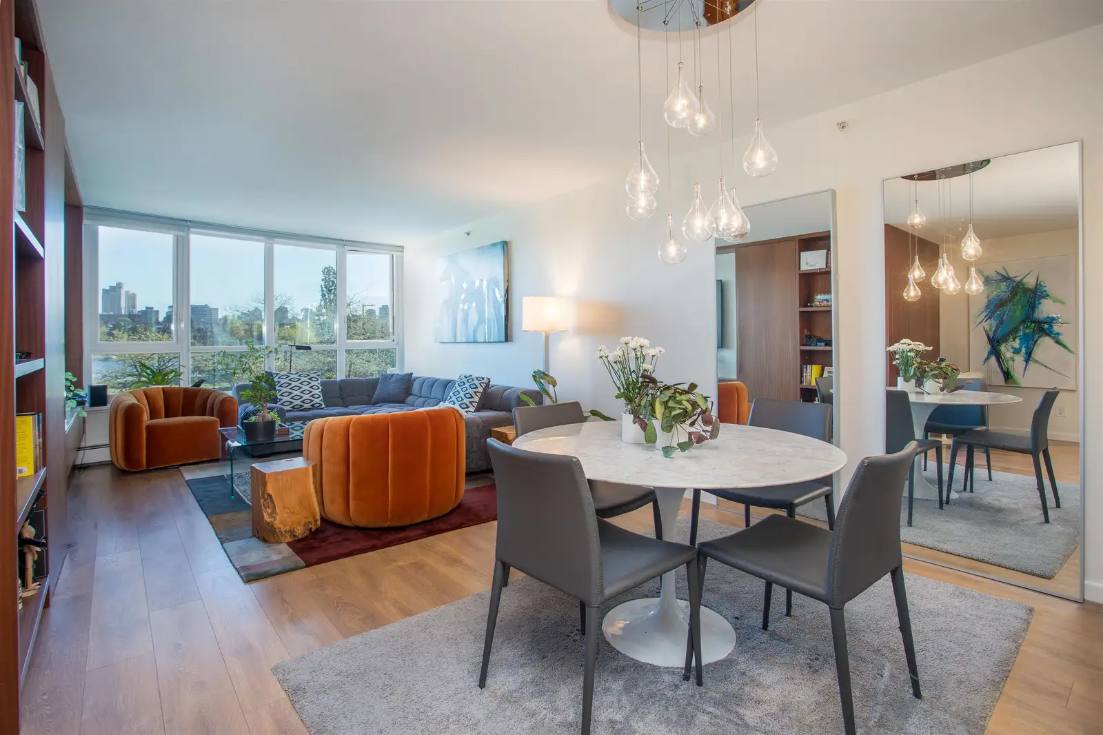 203 388 DRAKE STREET, Vancouver BC V6B 6A8