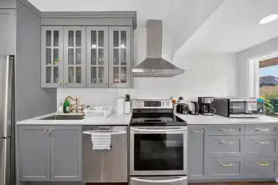 2984 W 39TH AVENUE, Vancouver BC V6N 2Z6