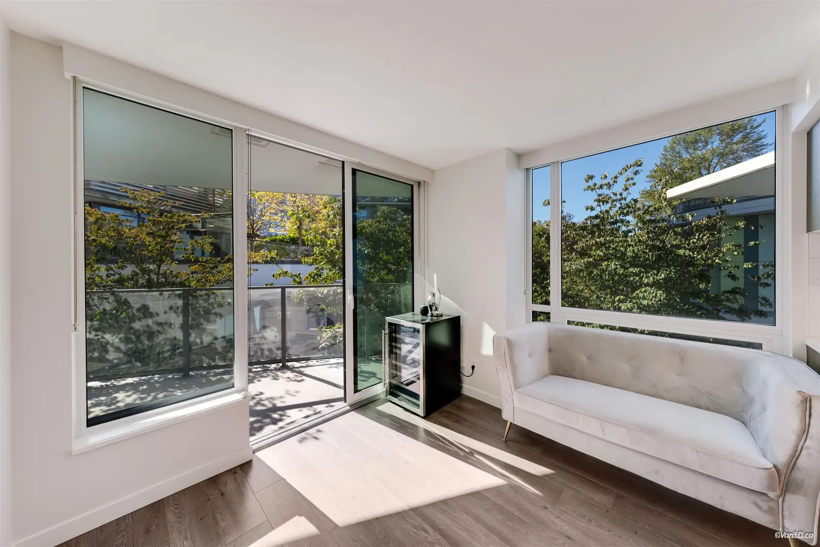 301 8189 CAMBIE STREET, Vancouver BC V6P 0G6