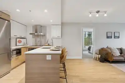 329 1783 MANITOBA STREET, Vancouver BC V5Y 0K1