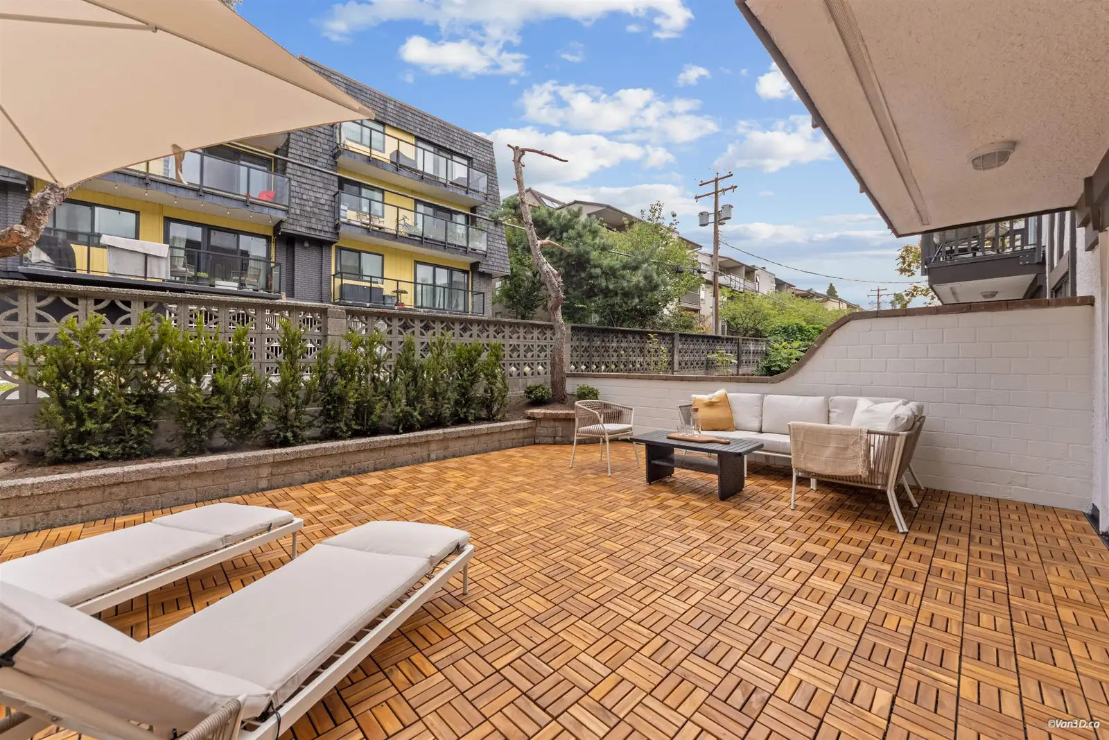 102 270 W 3RD STREET, North Vancouver BC V7M 1G1