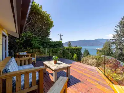 6248 WELLINGTON AVENUE, West Vancouver BC V7W 2H4