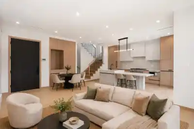 2 1448 E 30TH AVENUE, Vancouver BC V5N 3A2
