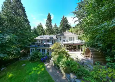 6240 ST. GEORGES AVENUE, West Vancouver BC V7W 1Z7