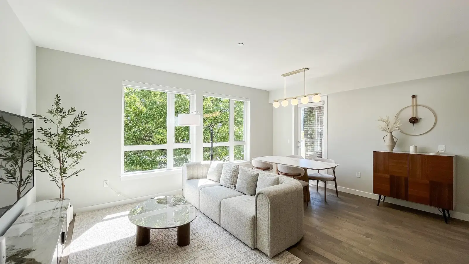 208 4080 YUKON STREET, Vancouver BC V5Y 0L4
