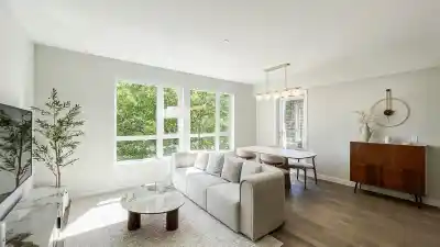 208 4080 YUKON STREET, Vancouver BC V5Y 0L4