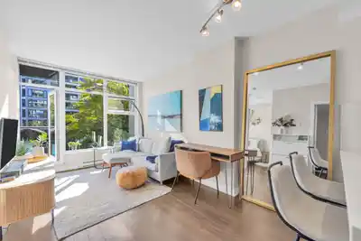 317 1777 W 7TH AVENUE, Vancouver BC V6J 0E5