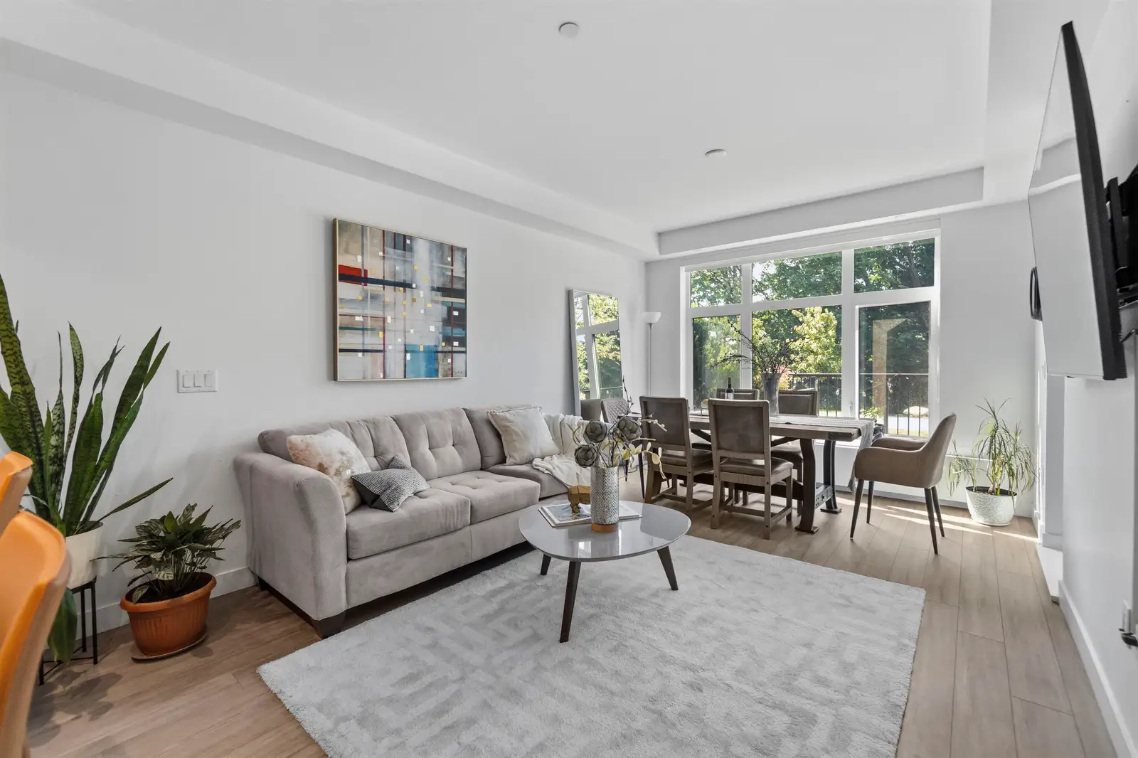113 747 E 3RD STREET, North Vancouver BC V7L 1G8