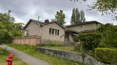 2306 RUPERT STREET, Vancouver BC V5M 3T1