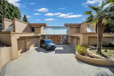 848 EYREMOUNT DRIVE, West Vancouver BC V7S 2A9