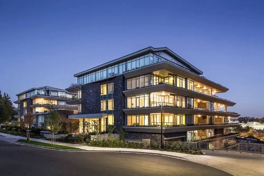 100 888 ARTHUR ERICKSON PLACE, Vancouver BC V7T 0B1