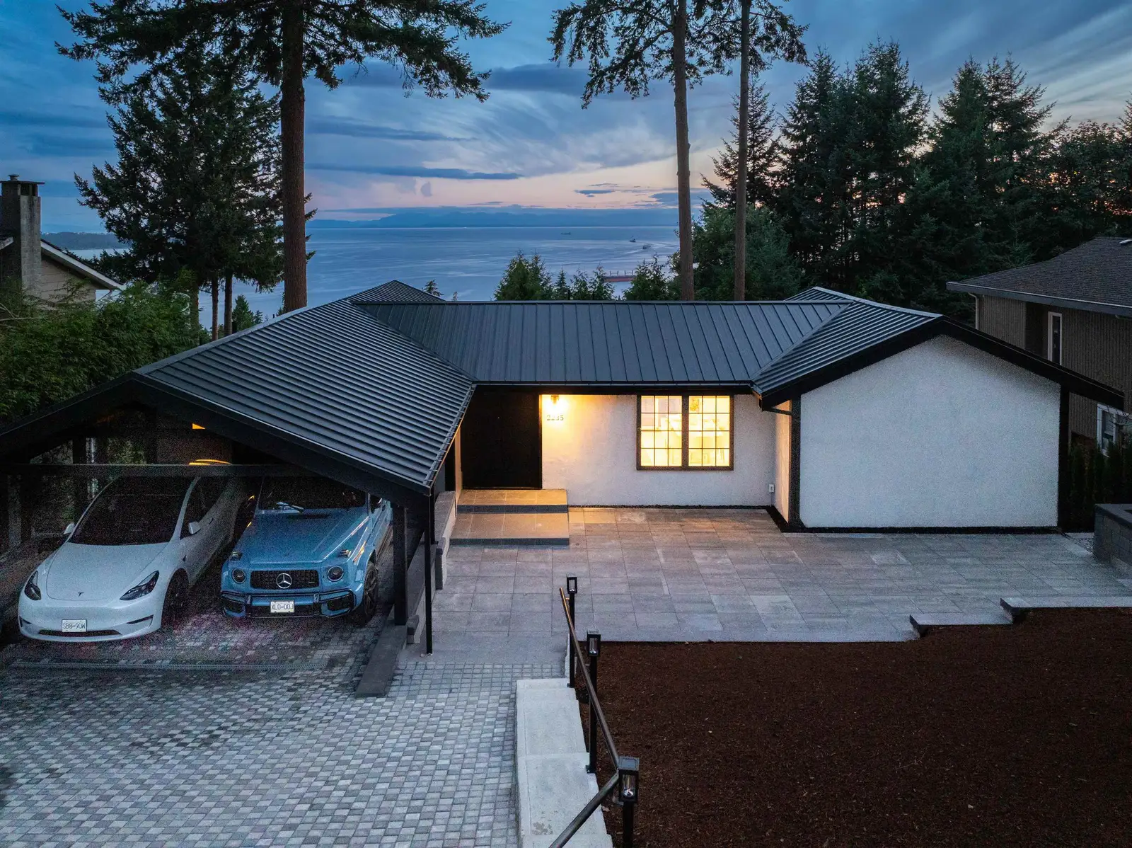 2235 CHAIRLIFT ROAD, West Vancouver BC V7S 2T4