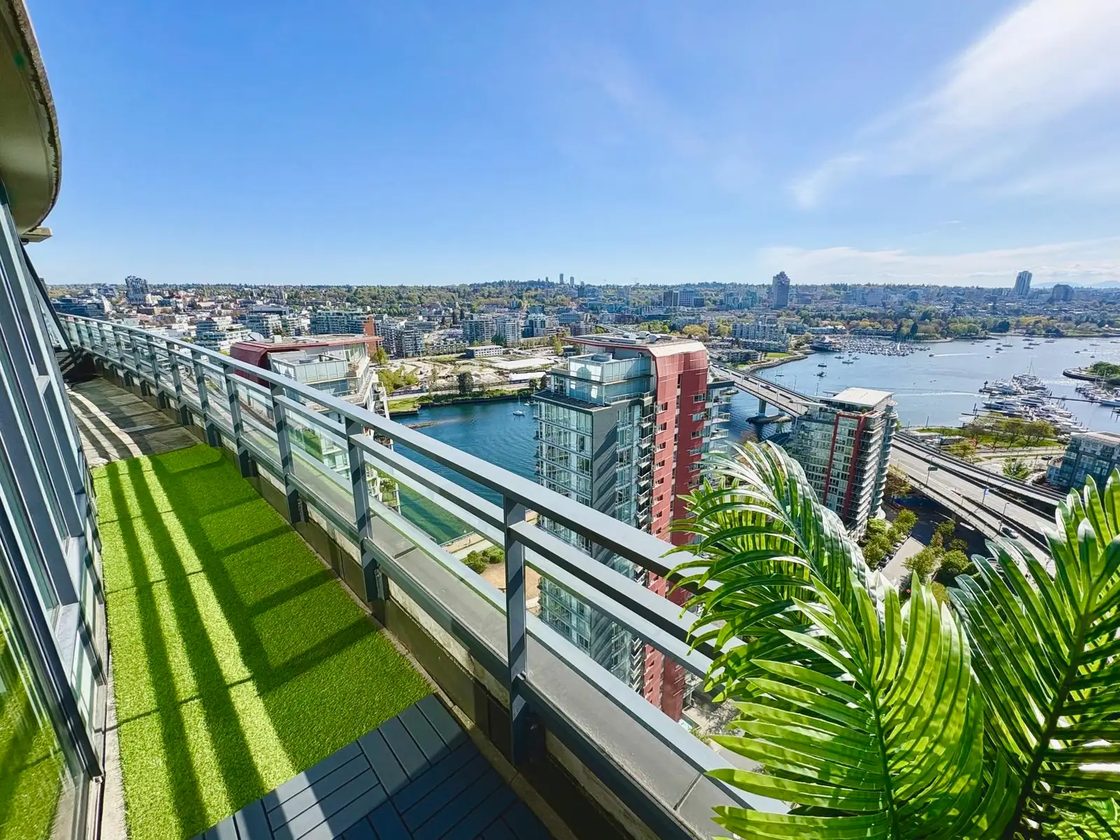 3305 33 SMITHE STREET, Vancouver BC V6B 0B5