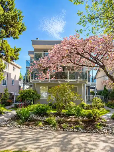 3 1510 E 3RD AVENUE, Vancouver BC V5N 1G9