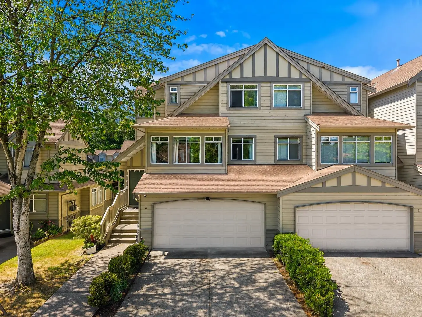 3 10238 155A STREET, Surrey BC V3R 0V8