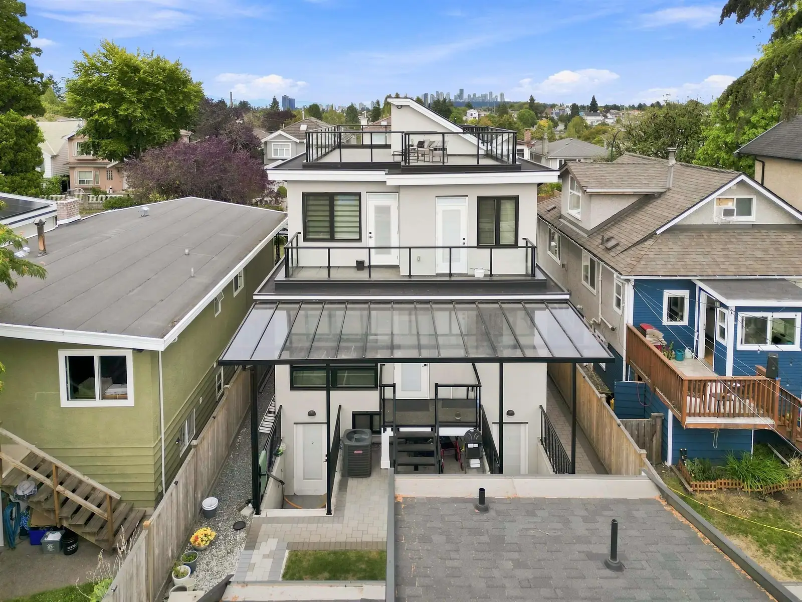 5577 INVERNESS STREET, Vancouver BC V5W 3P4