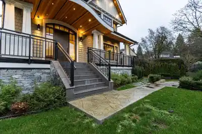 2051 W KING EDWARD AVENUE, Vancouver BC V6J 2W8