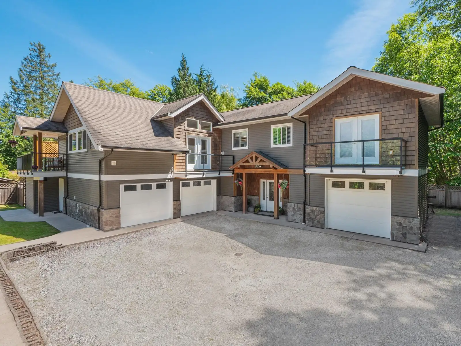 6251 JASPER ROAD, Sechelt BC V7Z 0M2