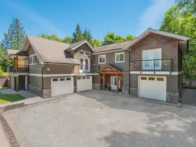 6251 JASPER ROAD, Sechelt BC V7Z 0M2
