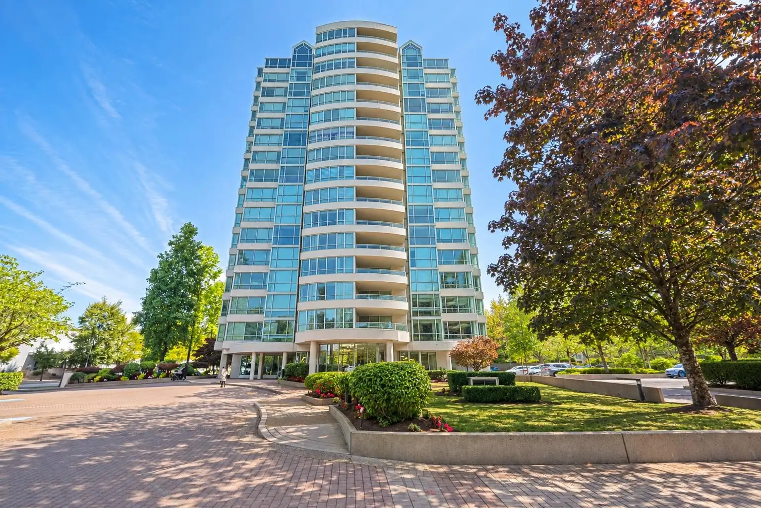 901 15038 101 AVENUE, Surrey BC V3R 0N2