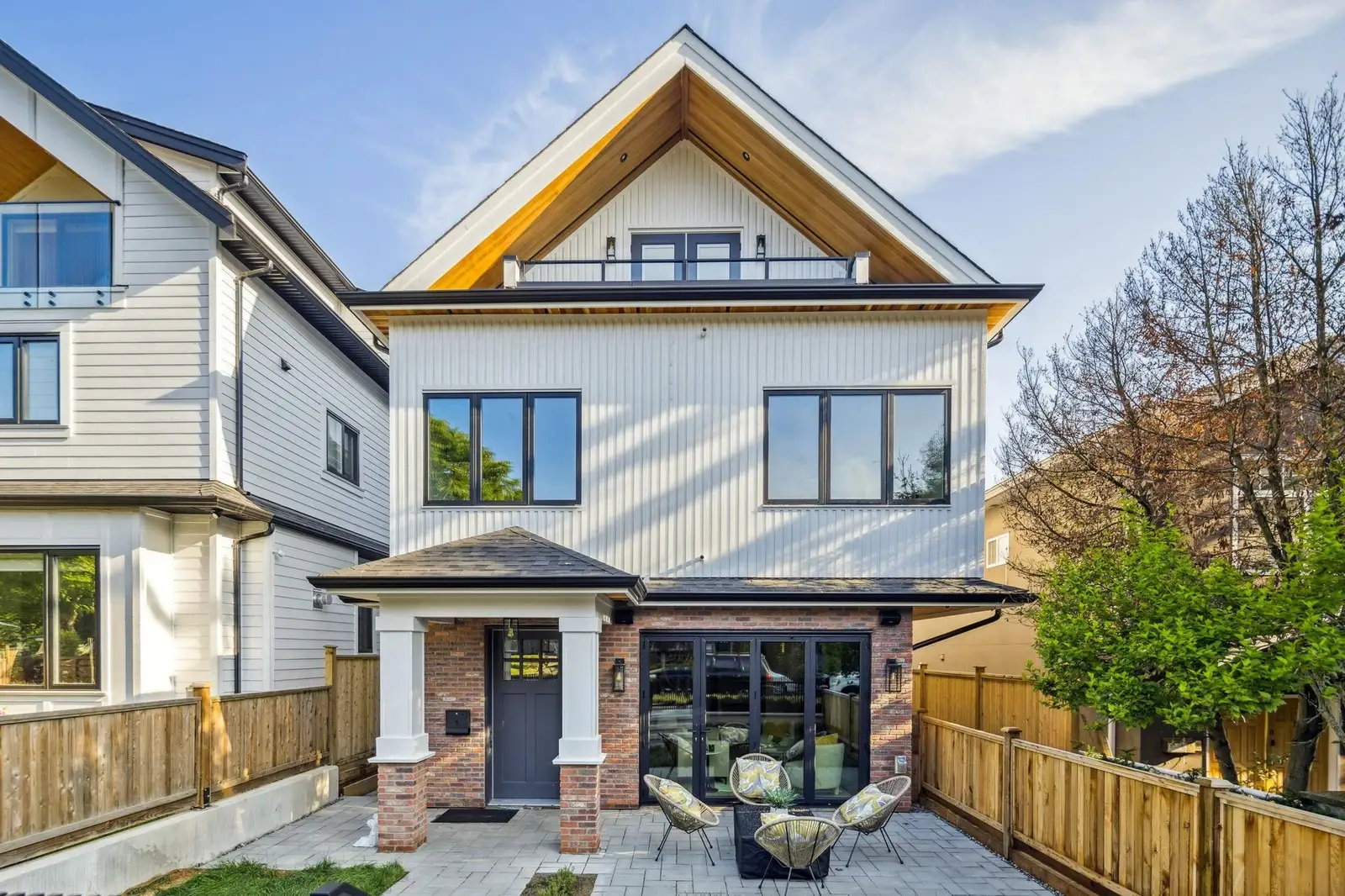 #1 2244 E 11TH AVENUE, Vancouver BC V5N 1Z6