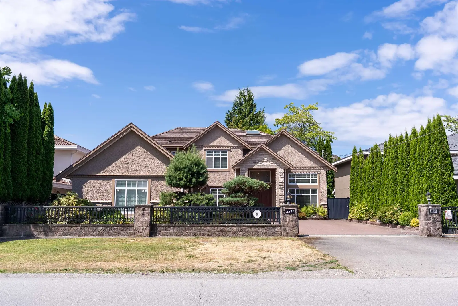 8811 MINLER ROAD, Richmond BC V7C 3V1