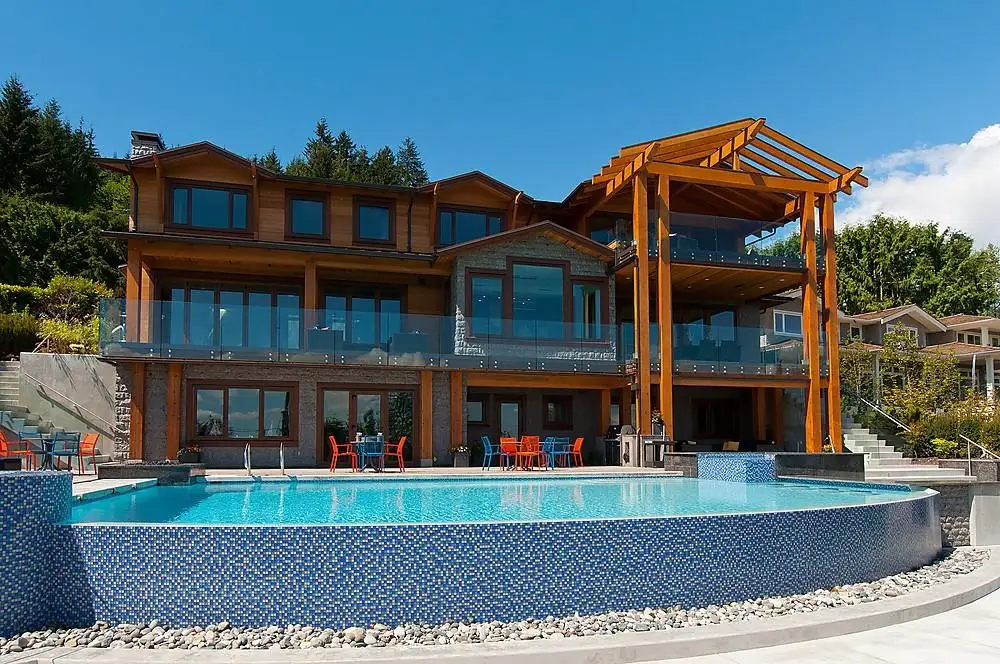 1037 MILLSTREAM ROAD, West Vancouver BC V7S 2C6