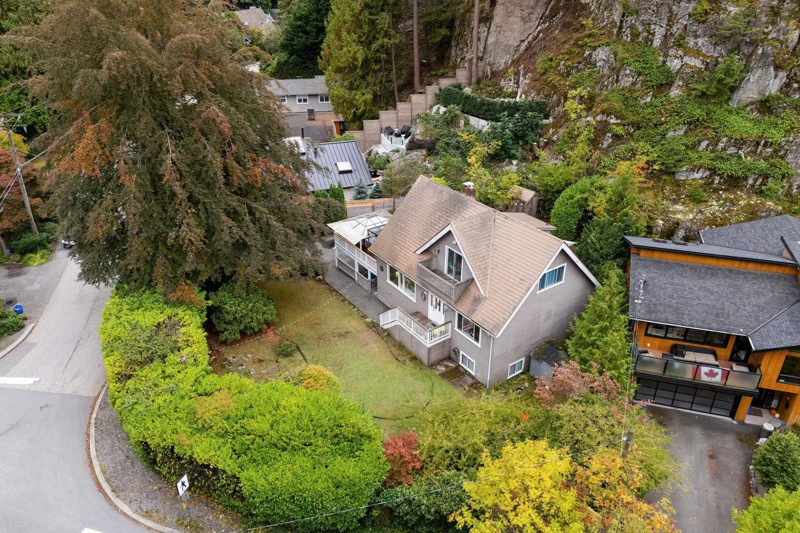 5607 EAGLE HARBOUR ROAD, West Vancouver BC V7W 1P4