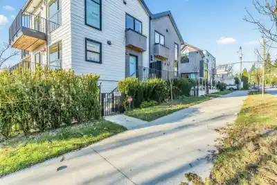 7357 OAK STREET, Vancouver BC V6P 1V9