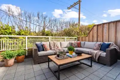 330 5790 EAST BOULEVARD, Vancouver BC V6M 4M4