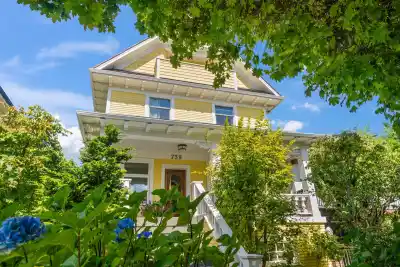 739 E 24TH AVENUE, Vancouver BC V5V 2A6