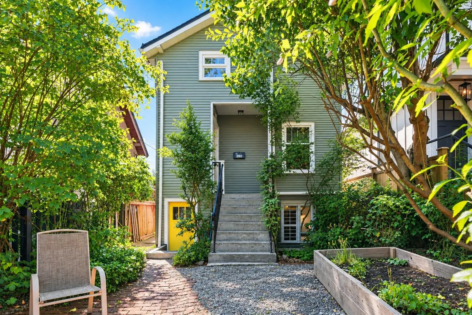 2764 DUNDAS STREET, Vancouver BC V5K 1R2